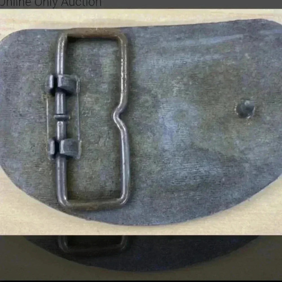 Vintage PJ Raleigh Lights Trucking Big Rig 18-Wheeler Embossed Belt Buckle Gray/ - Picture 3 of 3